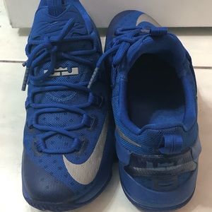 Nike Lebron shoes